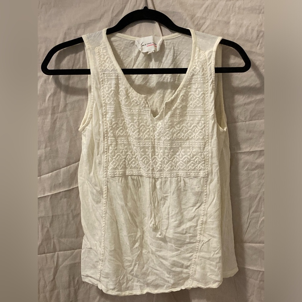 Women’s Medium Vince Comuto top.